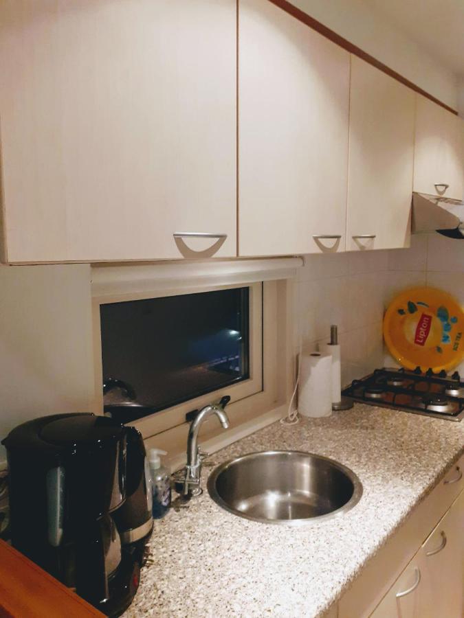 Chalet De Putter In Putten Krachtighuizen Exteriör bild