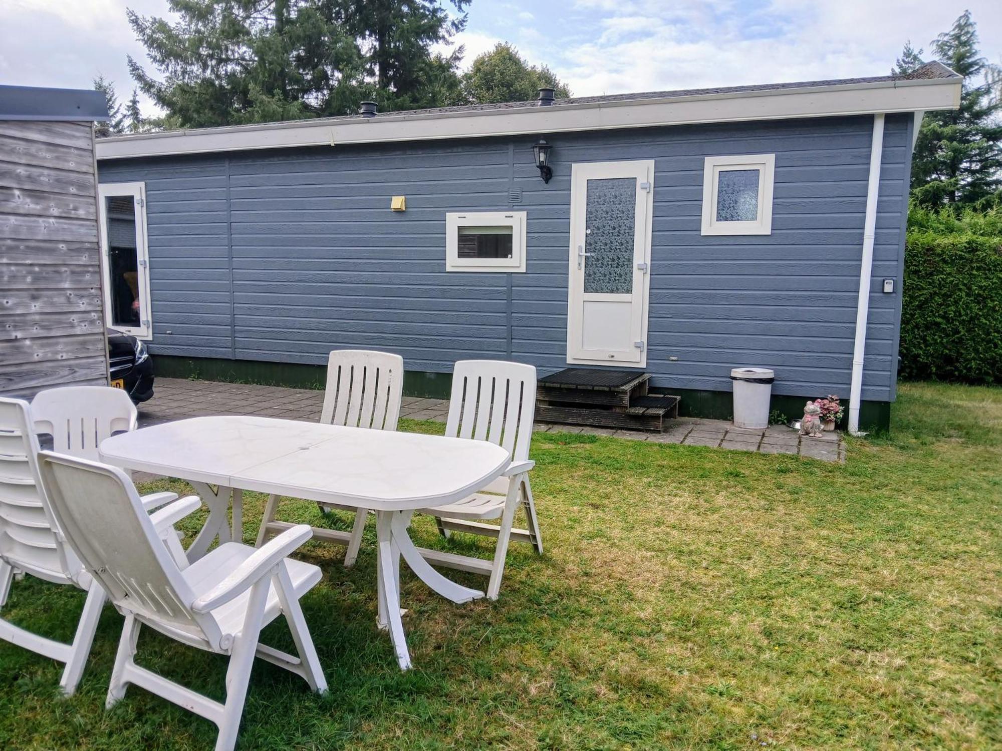 Chalet De Putter In Putten Krachtighuizen Exteriör bild